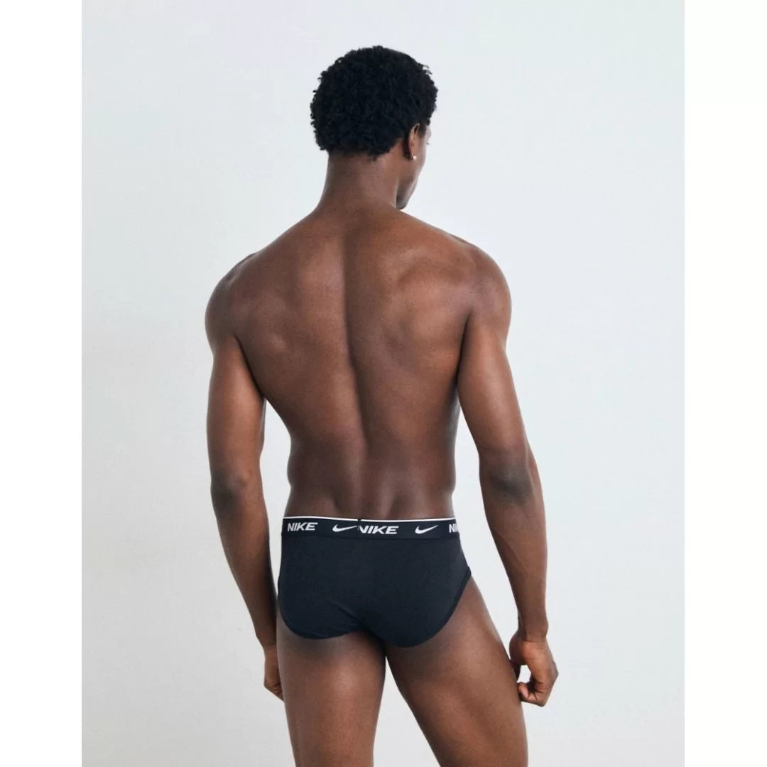 Slip Uomo Nike Underwear art. Day Brief Tripack...