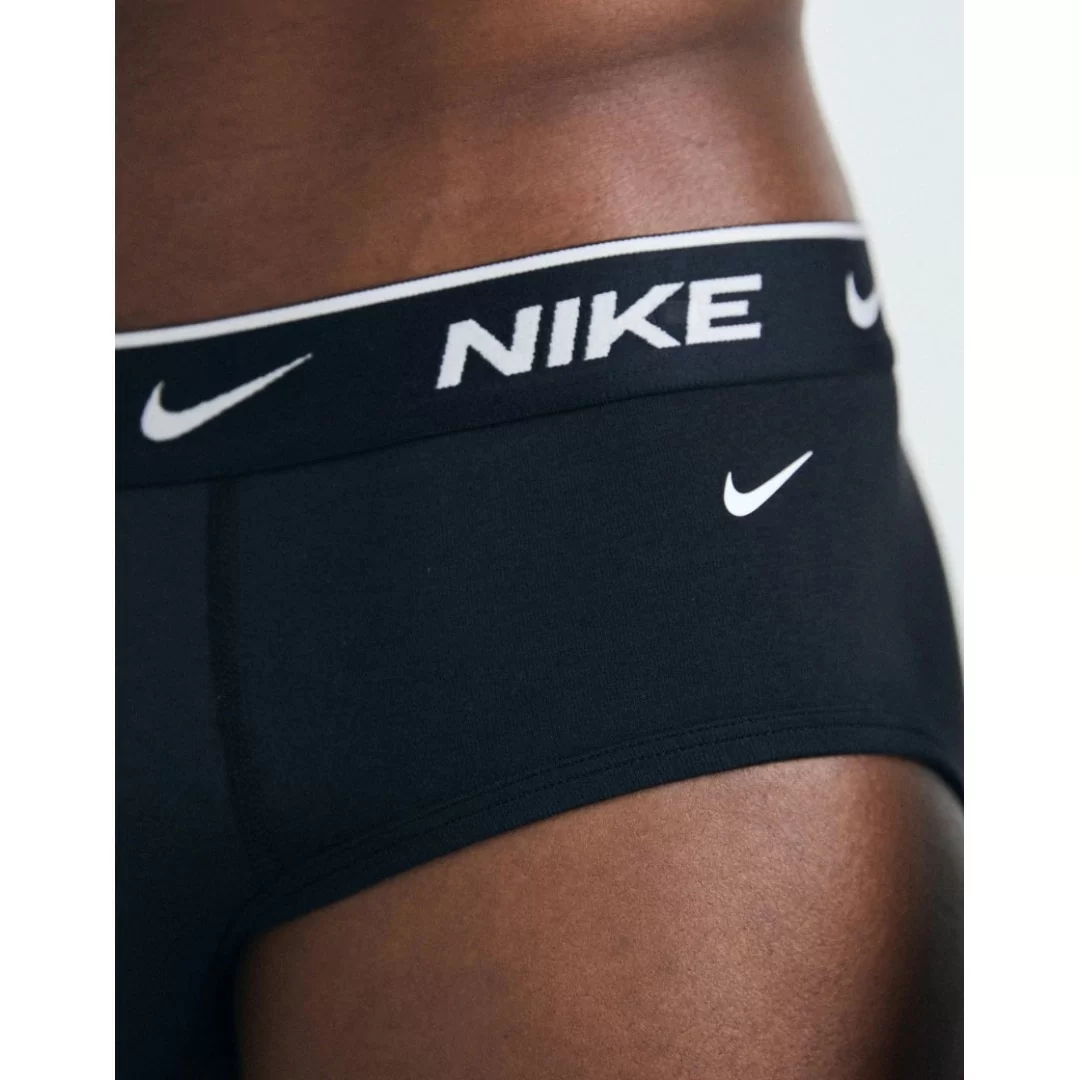 Slip Uomo Nike Underwear art. Day Brief Tripack...