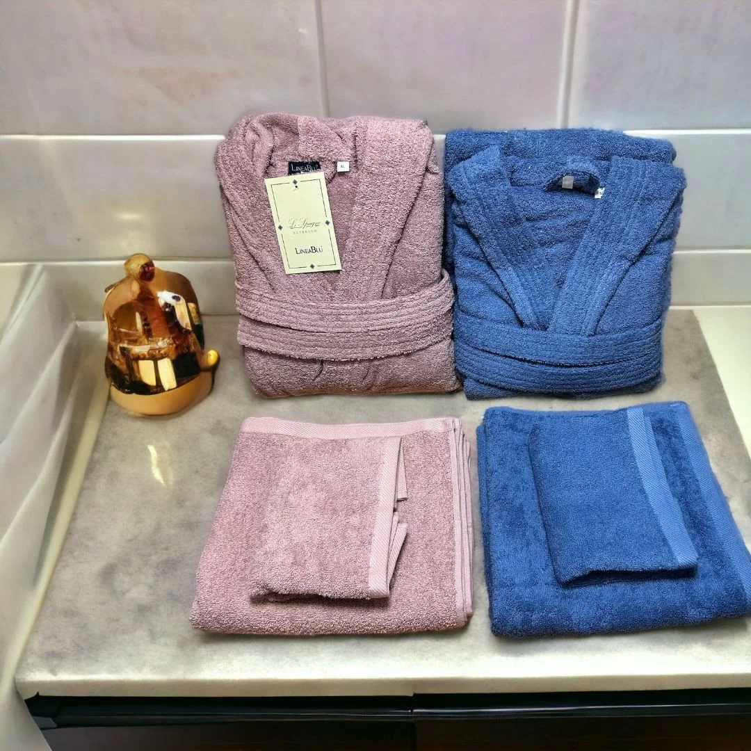 Set Accappatoio e Asciugamani Lui e Lei...